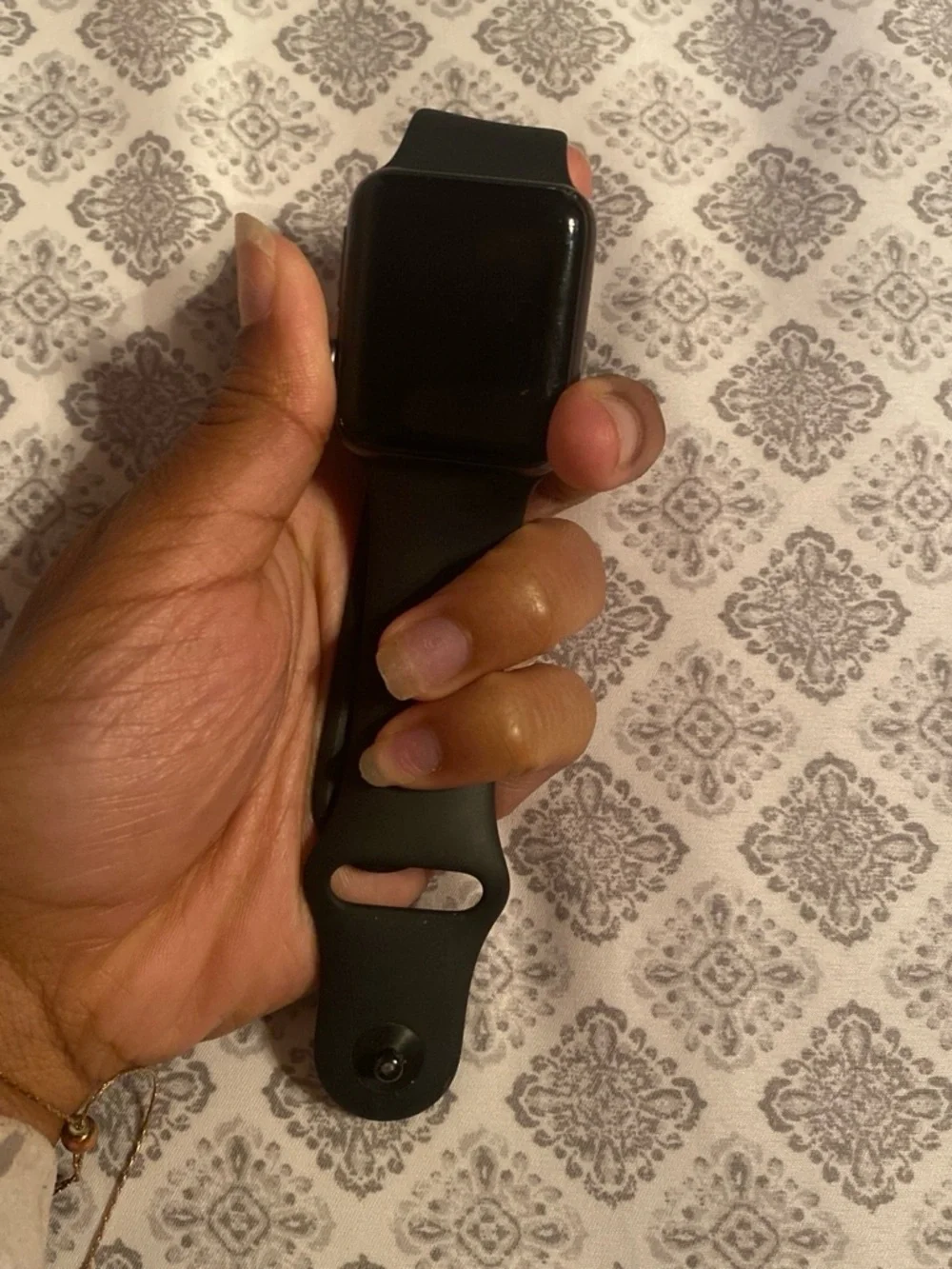 Apple Black Smartwatch with Black Silicone Band SE3